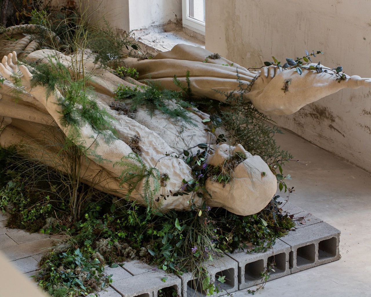 베니스 비엔날레 60주년 기념 설치미술 ⌜Descanso⌟